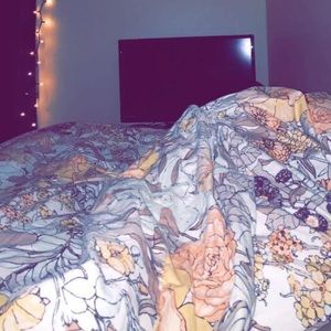 Urban Outfitters Bedding - Urban outfitters twin duvet cover Urban Outfitters Bedding - Urban outfitters twin duvet cover